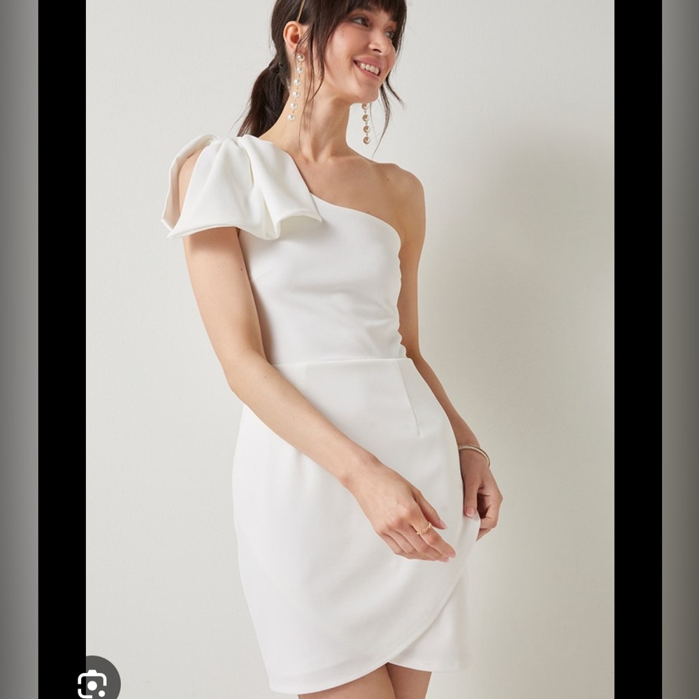 Klarissa Bow One Shoulder Mini Dress - White - Size: L